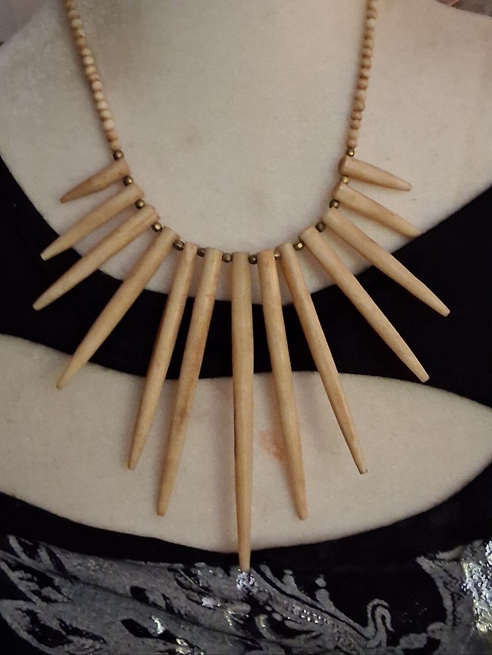 Natural Beige Spike Pendant Necklace - Women Jewelry